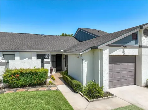 62 Lakepointe Circle Kissimmee FL 34743