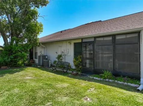 62 Lakepointe Circle Kissimmee FL 34743