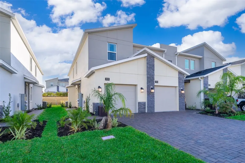 8889 Cabot Cliffs Drive Davenport FL 33896