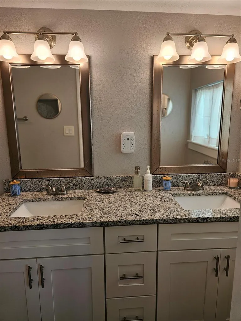 2035 28th Avenue N St Petersburg FL 33713