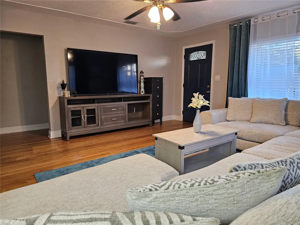2035 28th Avenue N St Petersburg FL 33713