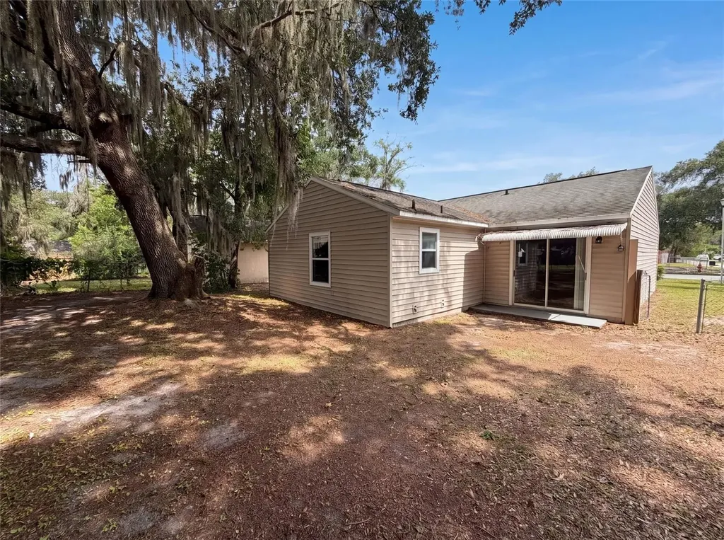 2715 Lorraine Drive Leesburg FL 34748