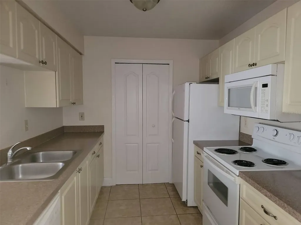 2550 N Alafaya Trail Orlando FL 32826