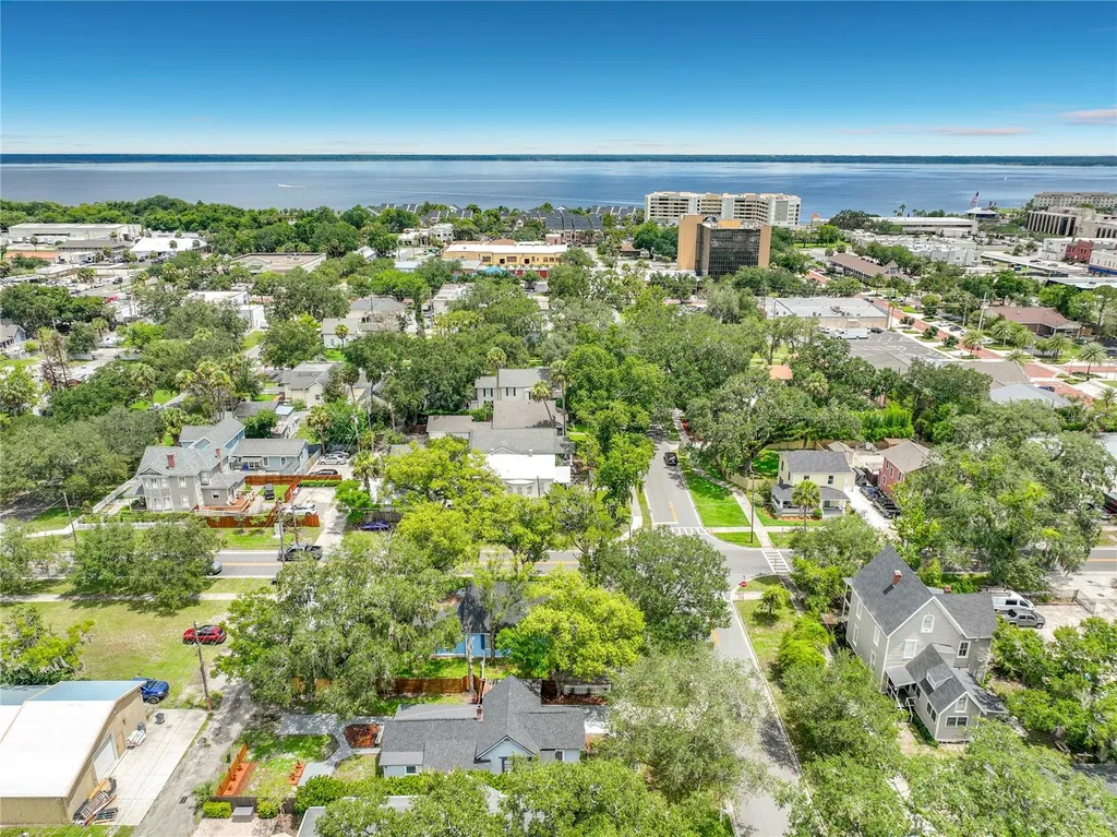 306 S Elm Avenue Sanford FL 32771