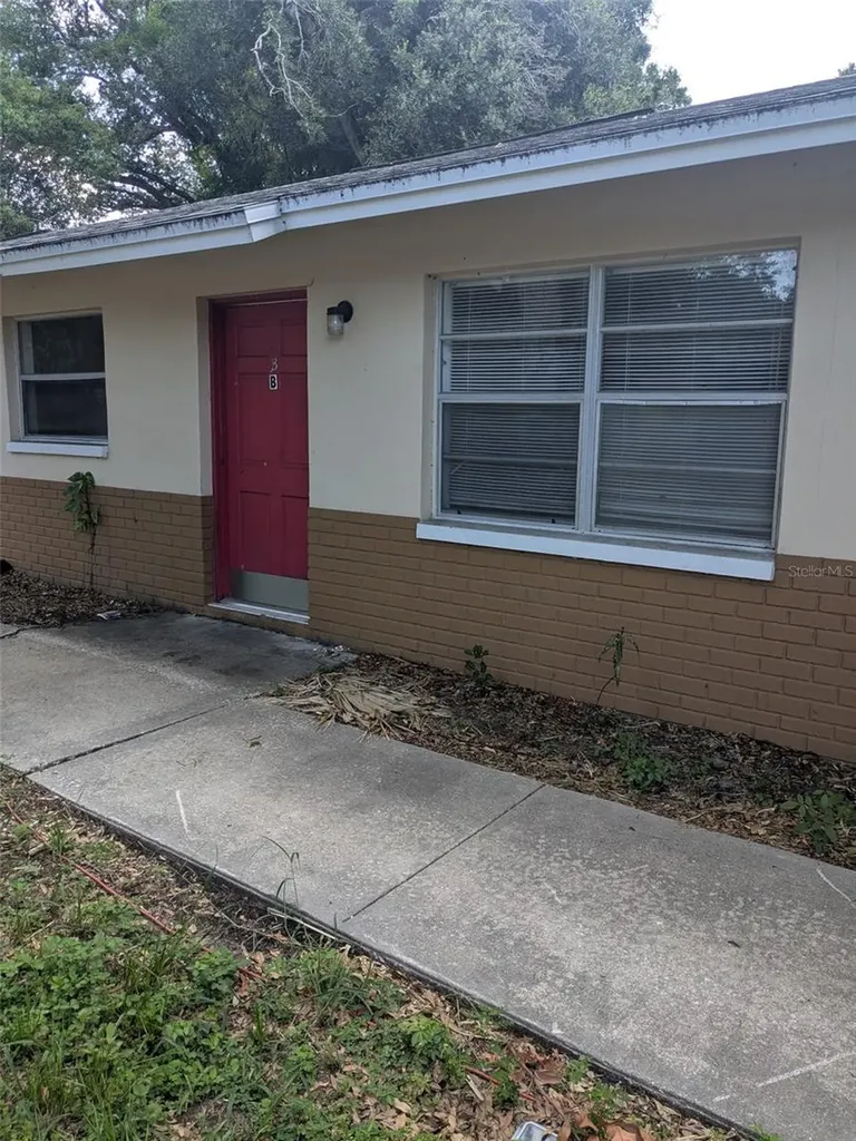 626 Wildwood Way Clearwater FL 33756