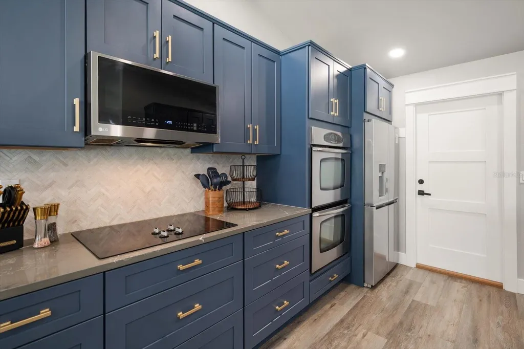 668 Mehlenbacher Road Clearwater FL 33756
