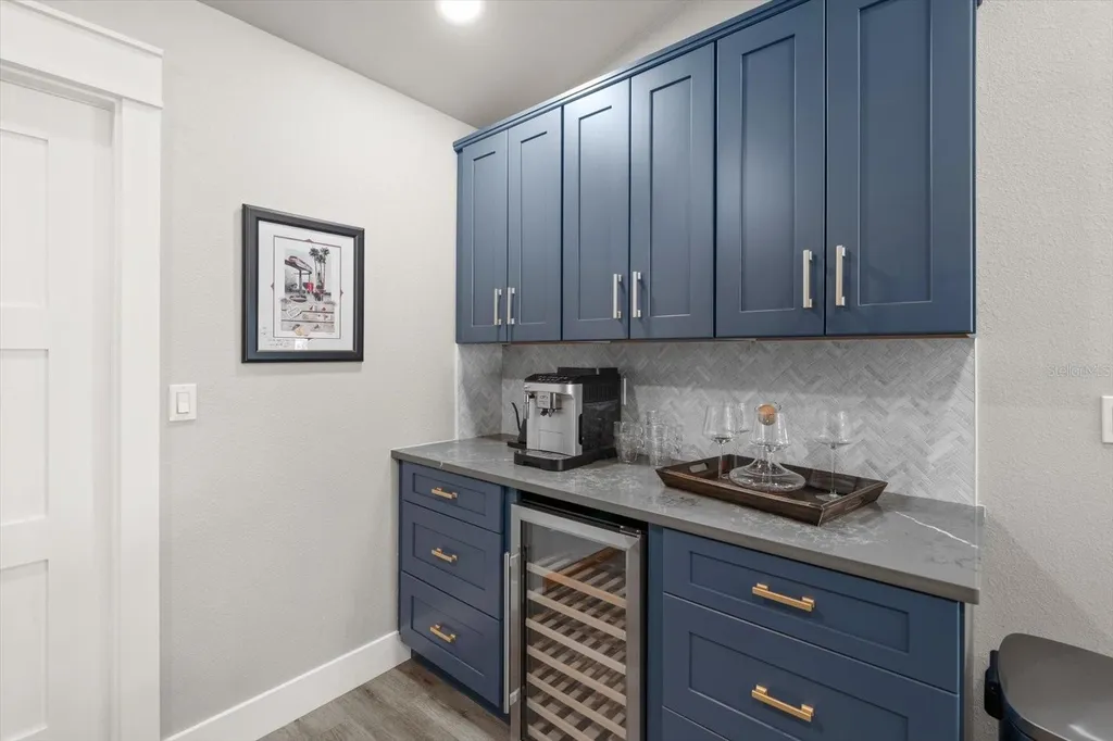 668 Mehlenbacher Road Clearwater FL 33756