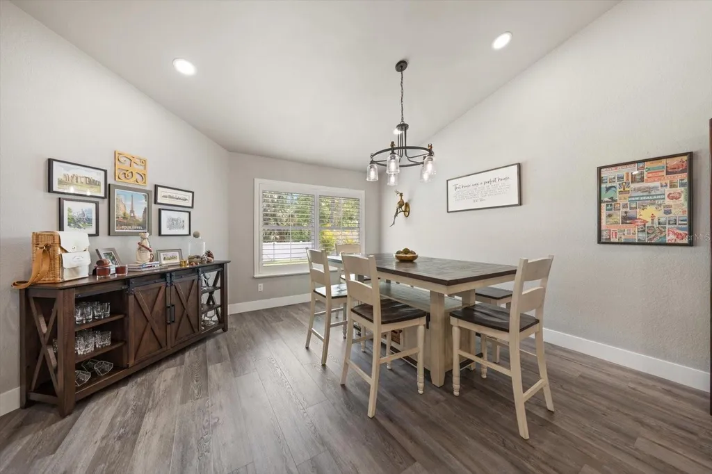 668 Mehlenbacher Road Clearwater FL 33756