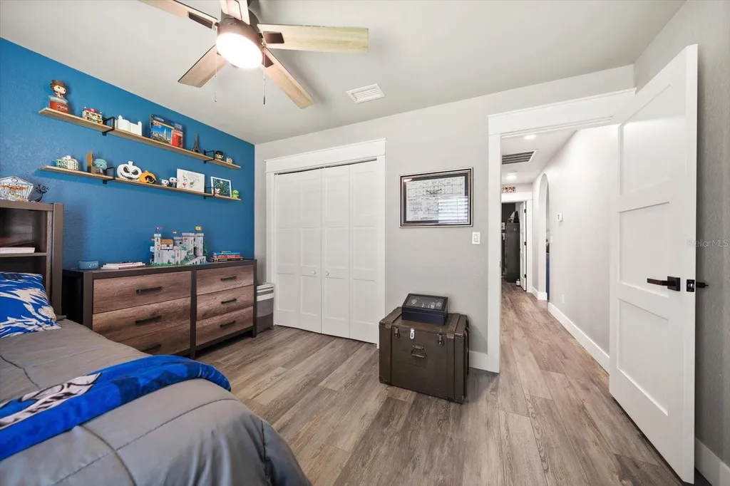 668 Mehlenbacher Road Clearwater FL 33756