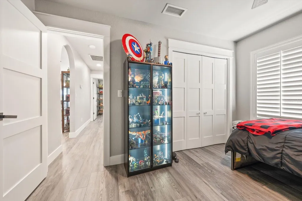 668 Mehlenbacher Road Clearwater FL 33756
