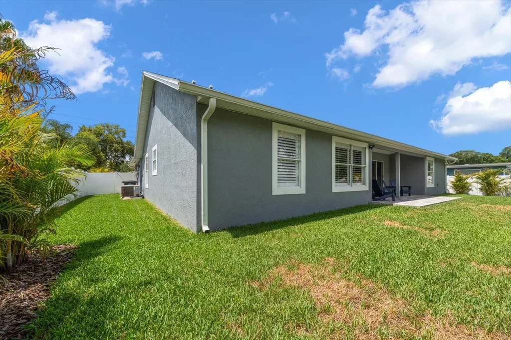 668 Mehlenbacher Road Clearwater FL 33756