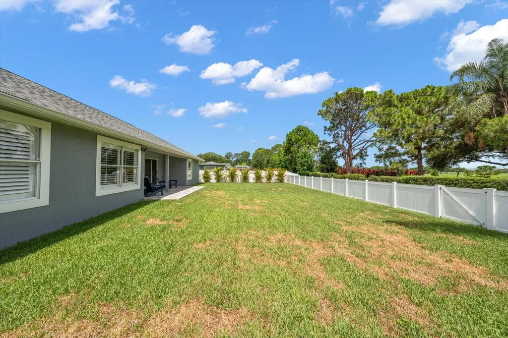 668 Mehlenbacher Road Clearwater FL 33756