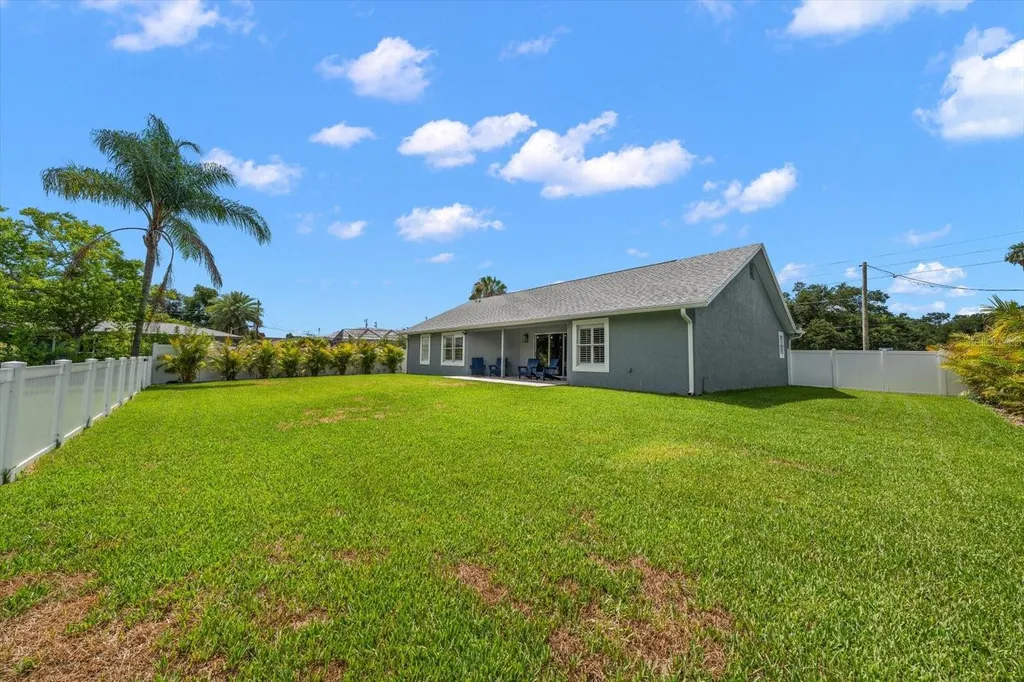 668 Mehlenbacher Road Clearwater FL 33756