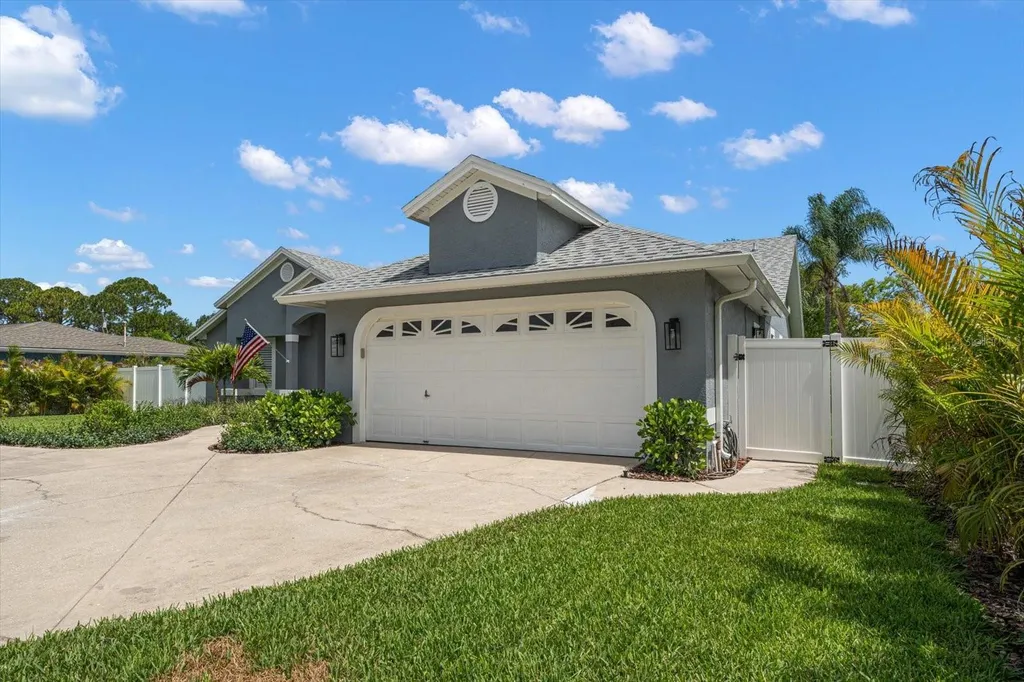 668 Mehlenbacher Road Clearwater FL 33756