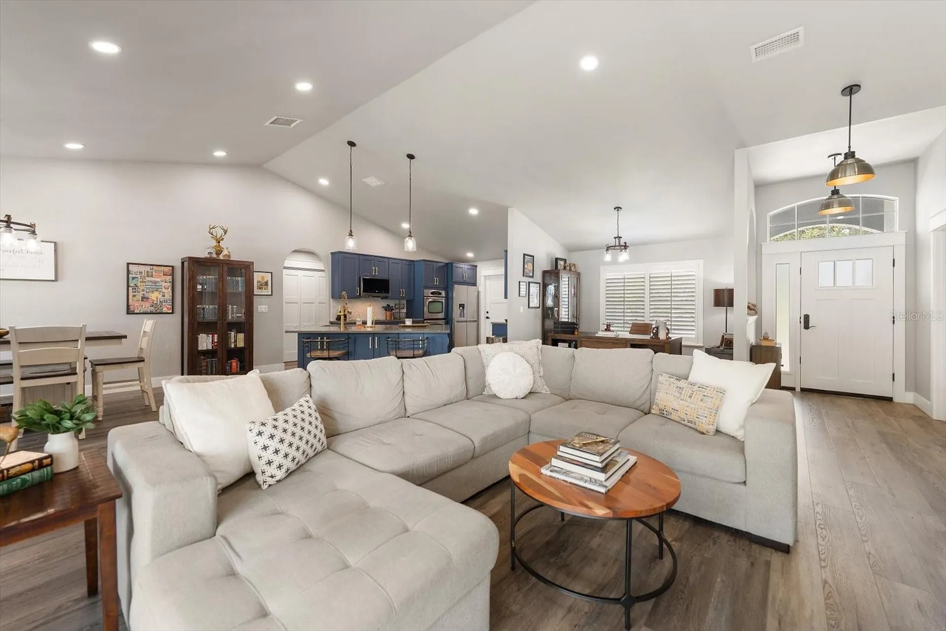 668 Mehlenbacher Road Clearwater FL 33756