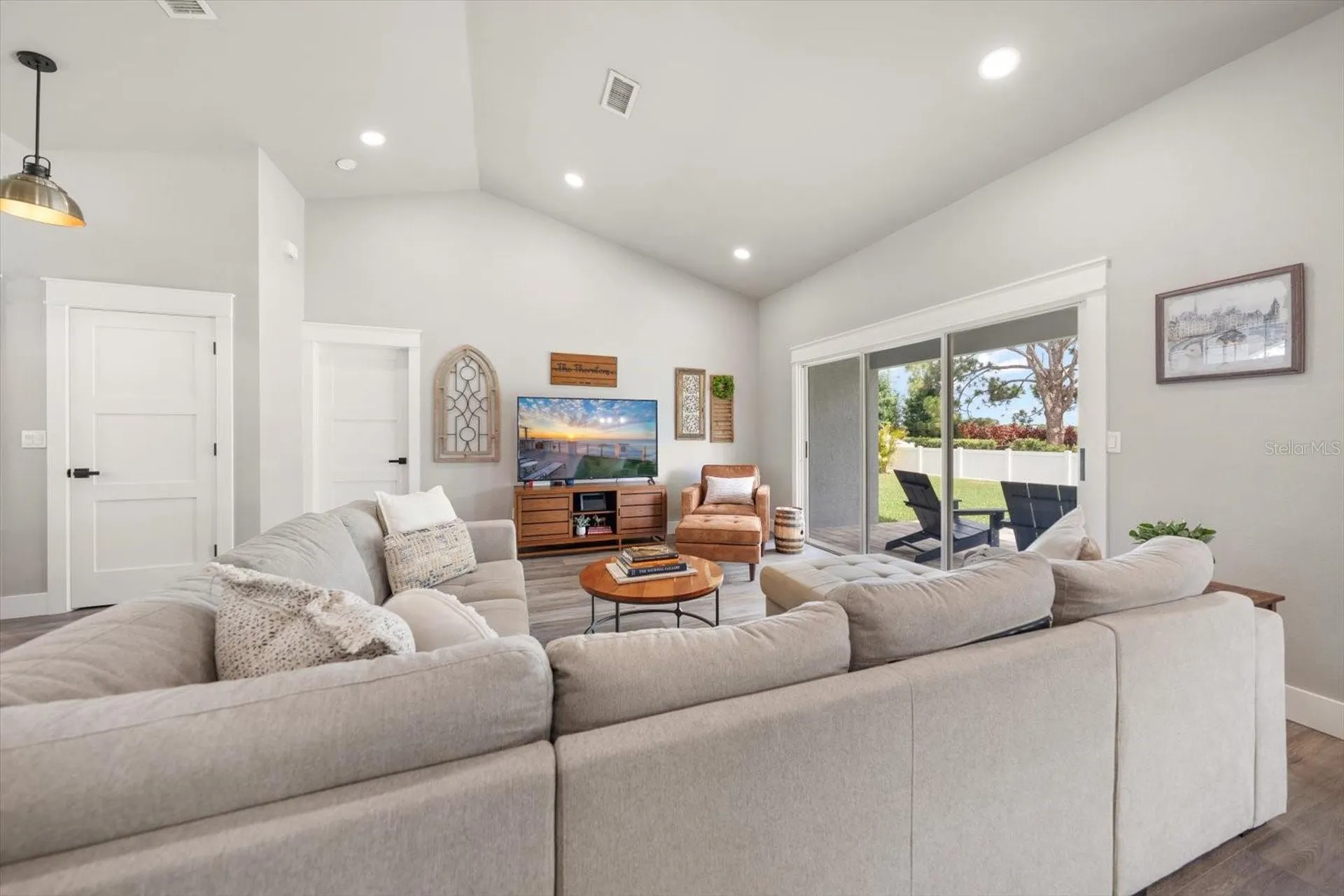 668 Mehlenbacher Road Clearwater FL 33756