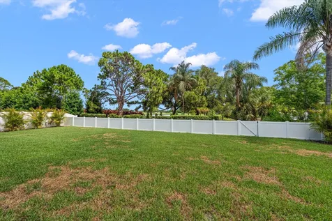 668 Mehlenbacher Road Belleair FL 33756