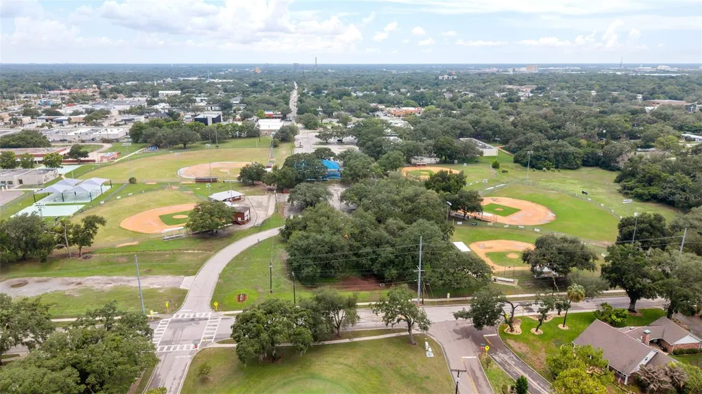 309 Belle View Avenue Temple Terrace FL 33617