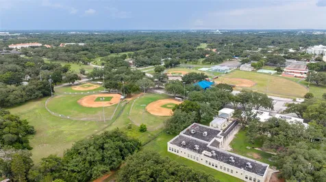 309 Belle View Avenue Temple Terrace FL 33617