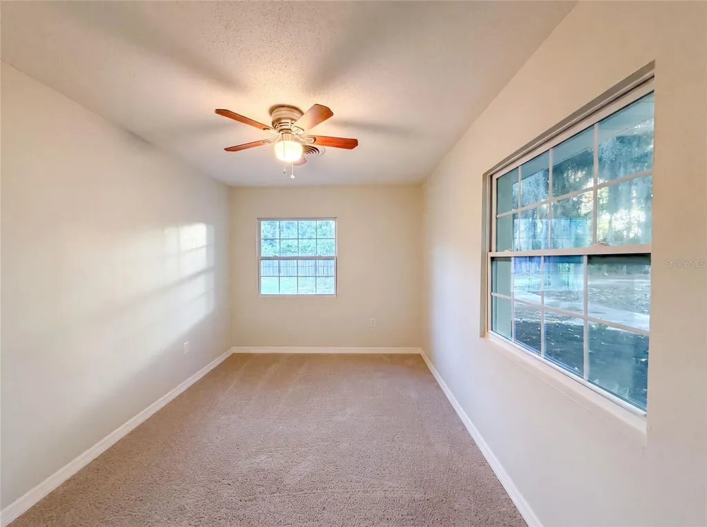 827 Dora Avenue Tavares FL 32778