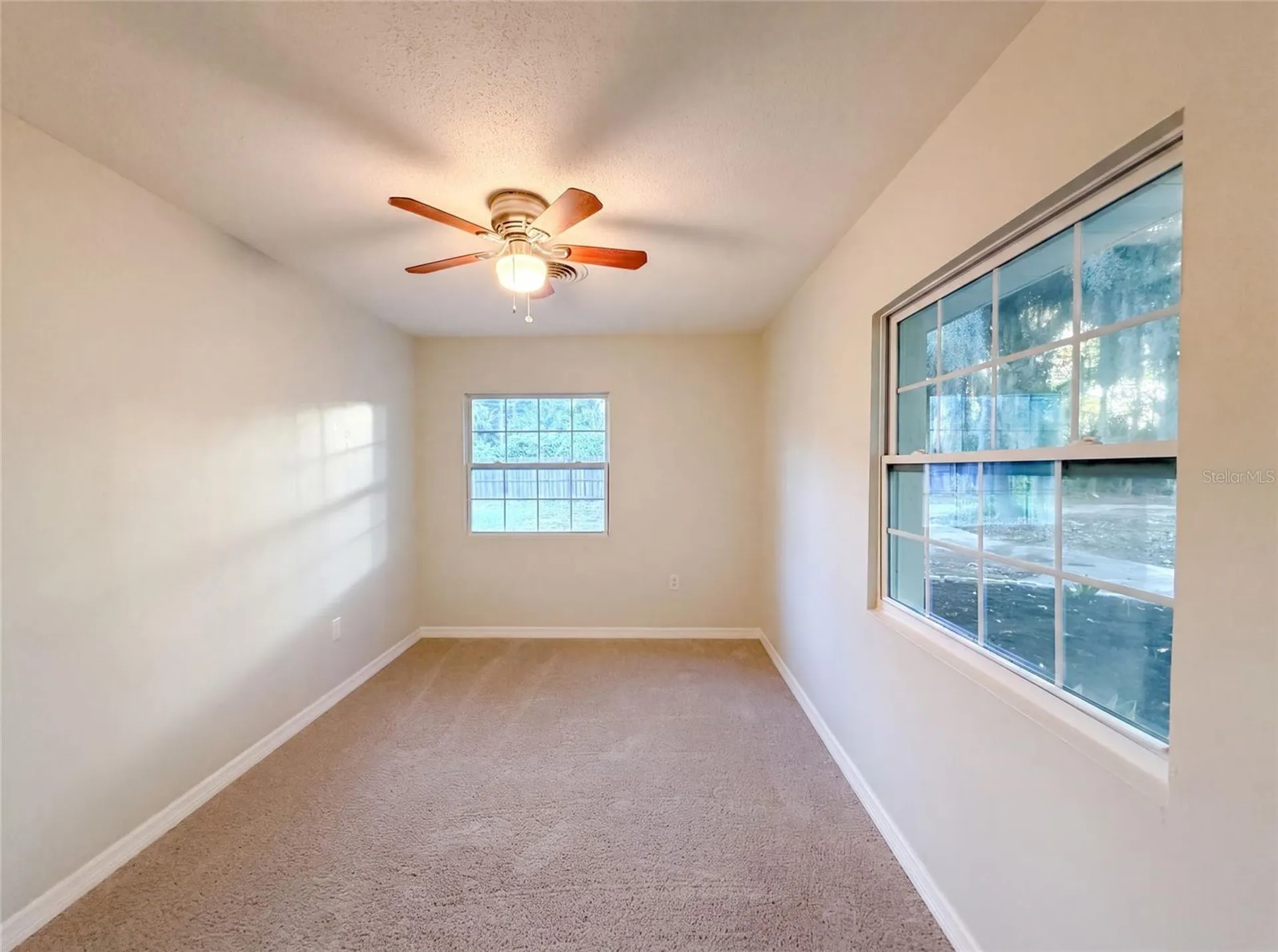 827 Dora Avenue Tavares FL 32778