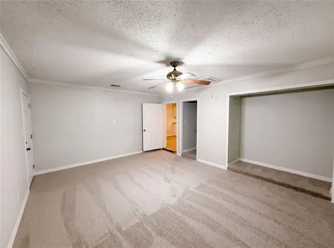 827 Dora Avenue Tavares FL 32778