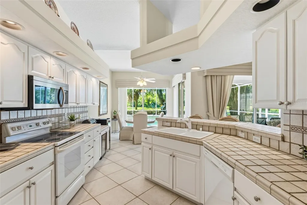 8718 54th Avenue E Bradenton FL 34211