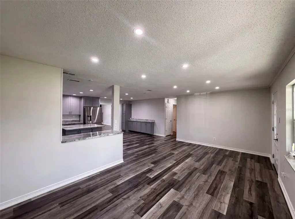 1823 Lori Lane W Lakeland FL 33801