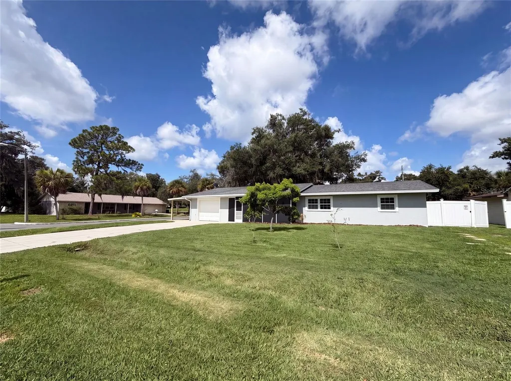 1823 Lori Lane W Lakeland FL 33801