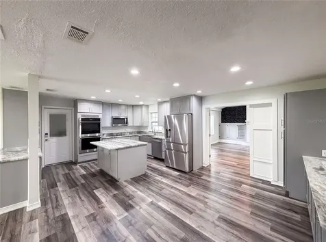 1823 Lori Lane W Lakeland FL 33801
