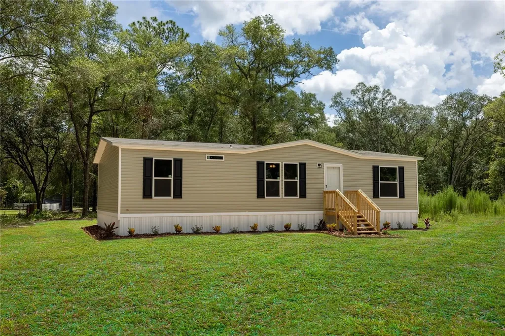 104 Jackson Avenue Interlachen FL 32148