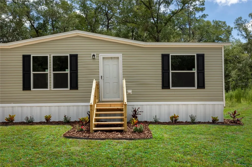 104 Jackson Avenue Interlachen FL 32148