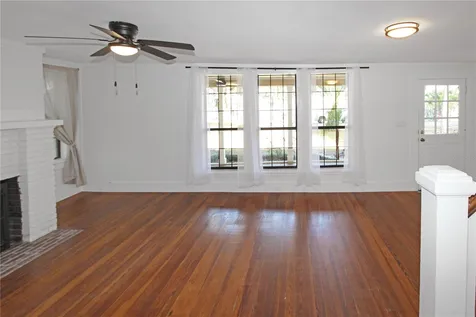 289 W Lakeview Avenue Lake Mary FL 32746