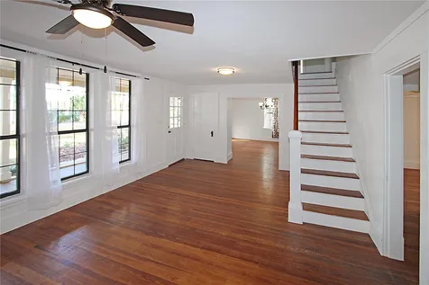 289 W Lakeview Avenue Lake Mary FL 32746