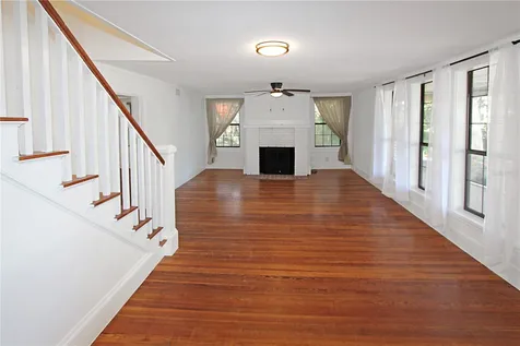 289 W Lakeview Avenue Lake Mary FL 32746