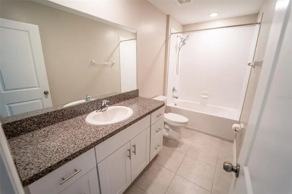 9831 Lemon Drop Loop Ruskin FL 33573