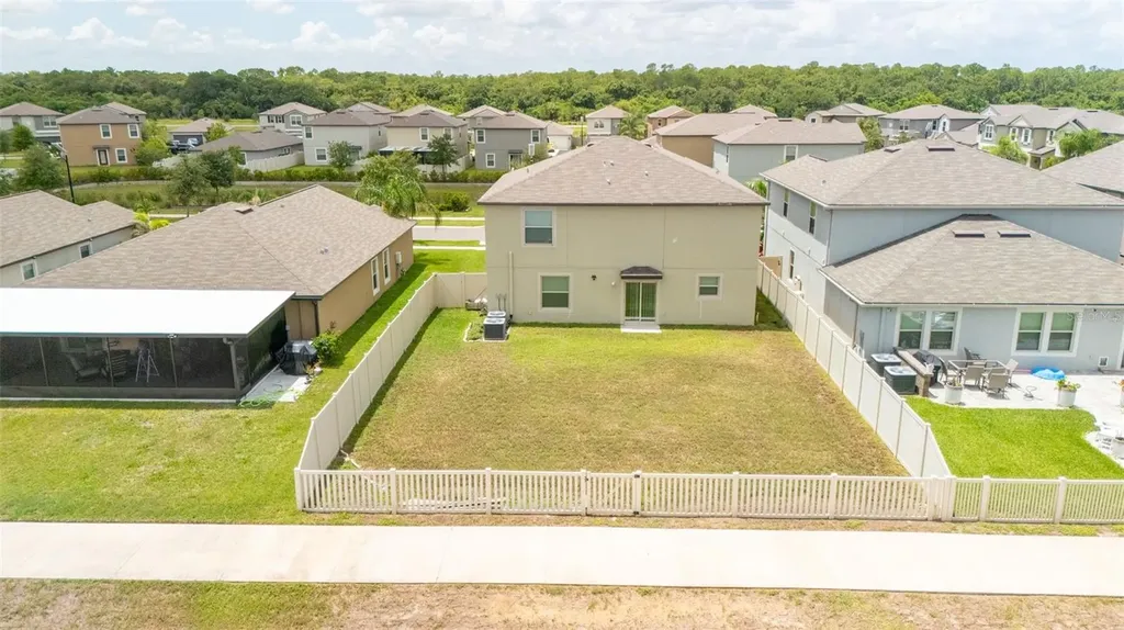 9831 Lemon Drop Loop Ruskin FL 33573