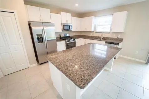 9831 Lemon Drop Loop Ruskin FL 33573