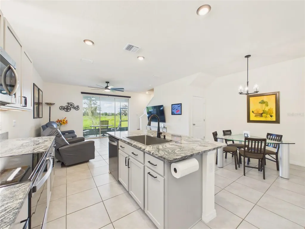 5262 Dragonfly Drive Wildwood FL 34785