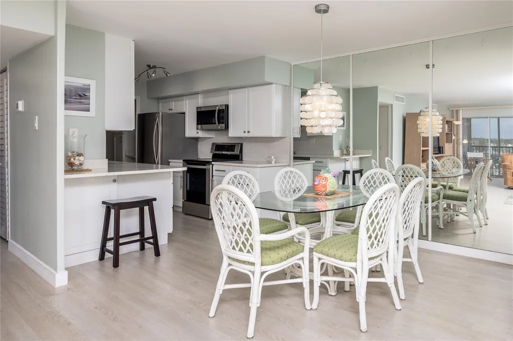 10355 Paradise Boulevard St Petersburg FL 33706