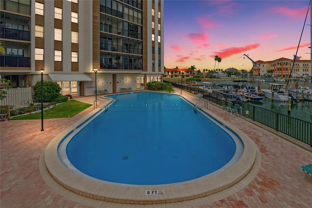 10355 Paradise Boulevard St Petersburg FL 33706