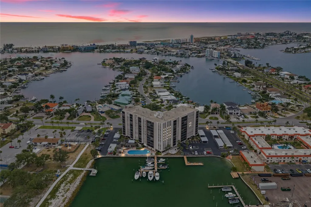 10355 Paradise Boulevard St Petersburg FL 33706
