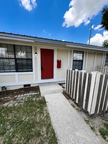 420-420 Mills Street Leesburg FL 34748