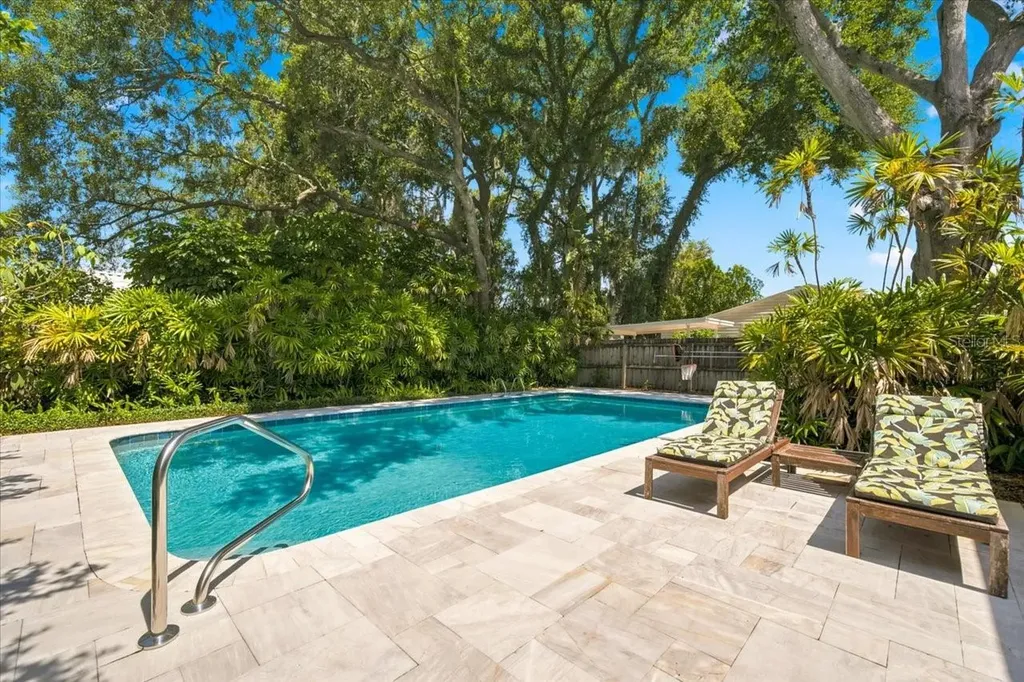 10502 Sago Road Tampa FL 33618