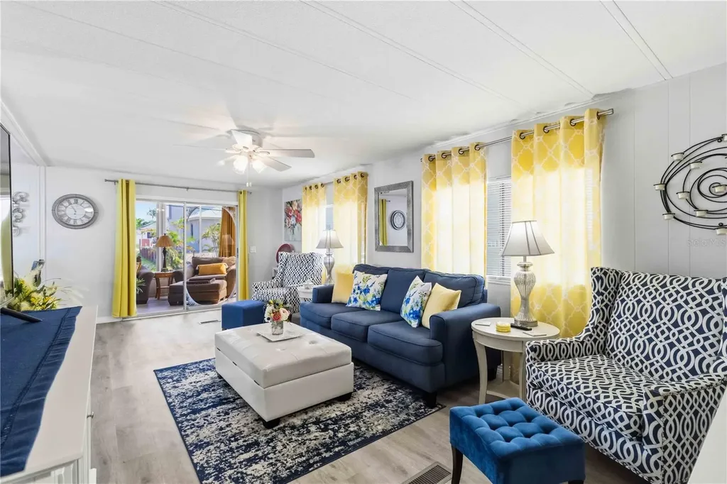 2107 Palma Sola Boulevard Bradenton FL 34209