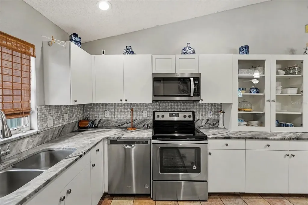 1934 29th Avenue N St Petersburg FL 33713