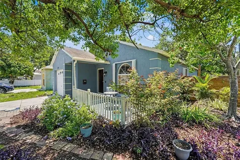 1934 29th Avenue N St Petersburg FL 33713