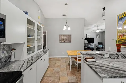 1934 29th Avenue N St Petersburg FL 33713