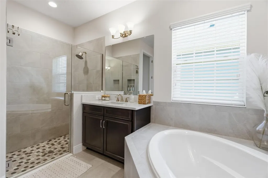 5604 Wayfarer Avenue Apollo Beach FL 33572