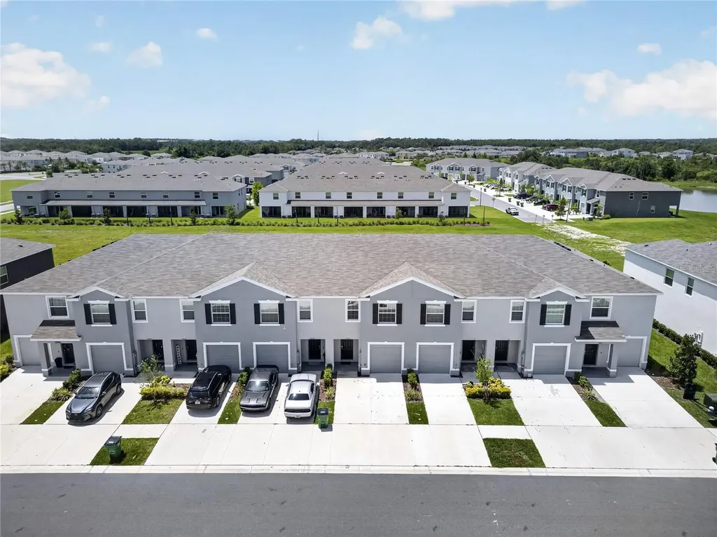 33028 Tulip Petal Lane Wesley Chapel FL 33545